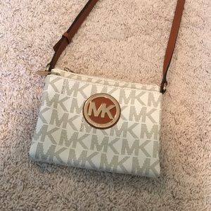 Micheal Kors Crossbody